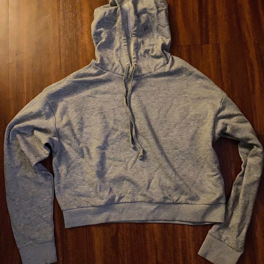 cropped hoodie